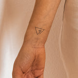 Dreieck Berge Tattoo
