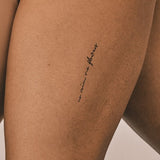 no rain, no flowers kursiv Tattoo